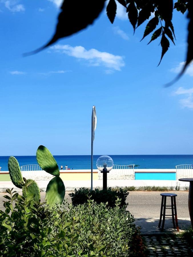 Freedom Village Soverato Marina Extérieur photo
